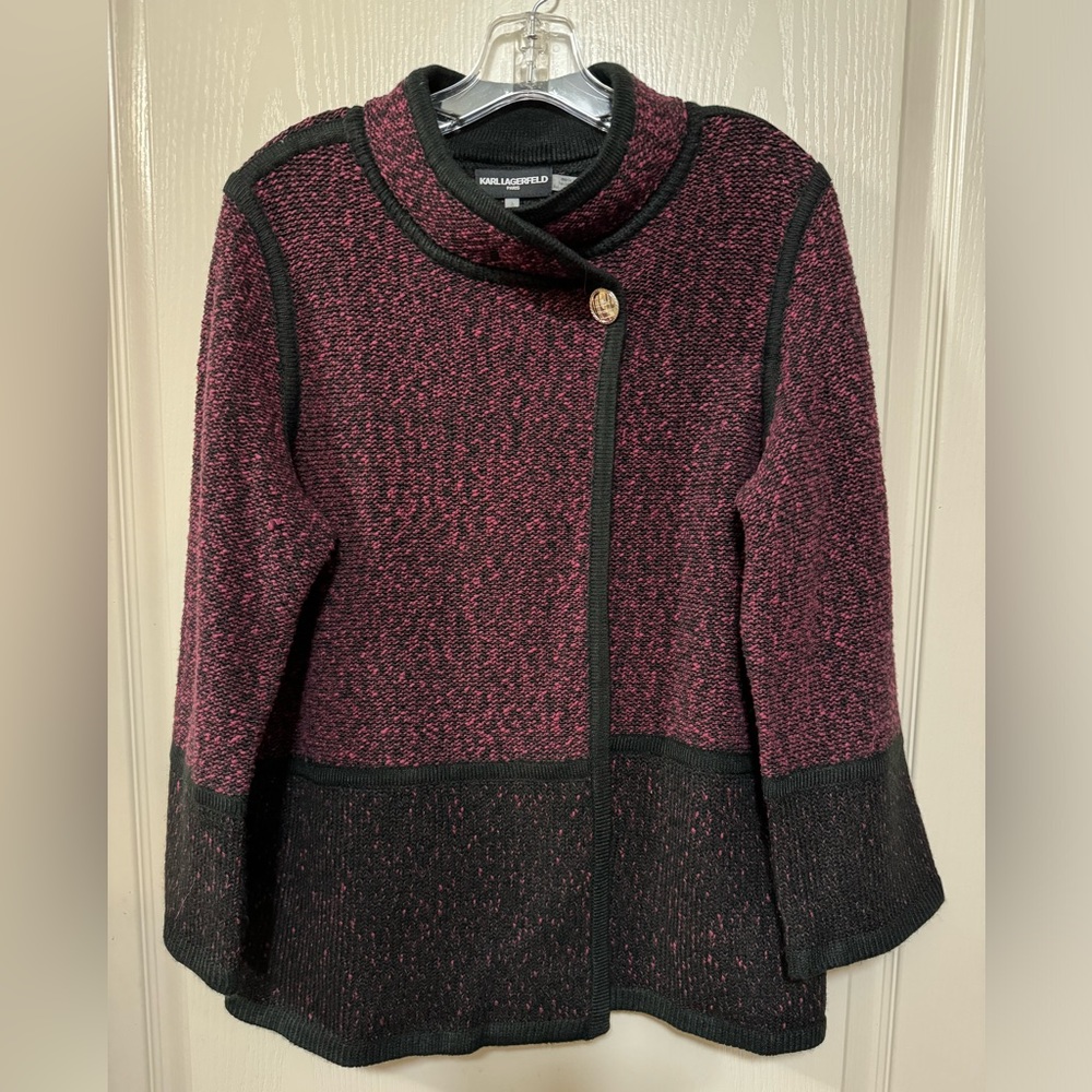 NWT “KARL LAGERFELD” SWEATER, SIZE L, BURGUNDY/BLACK, BEAUTIFUL DETAILING!